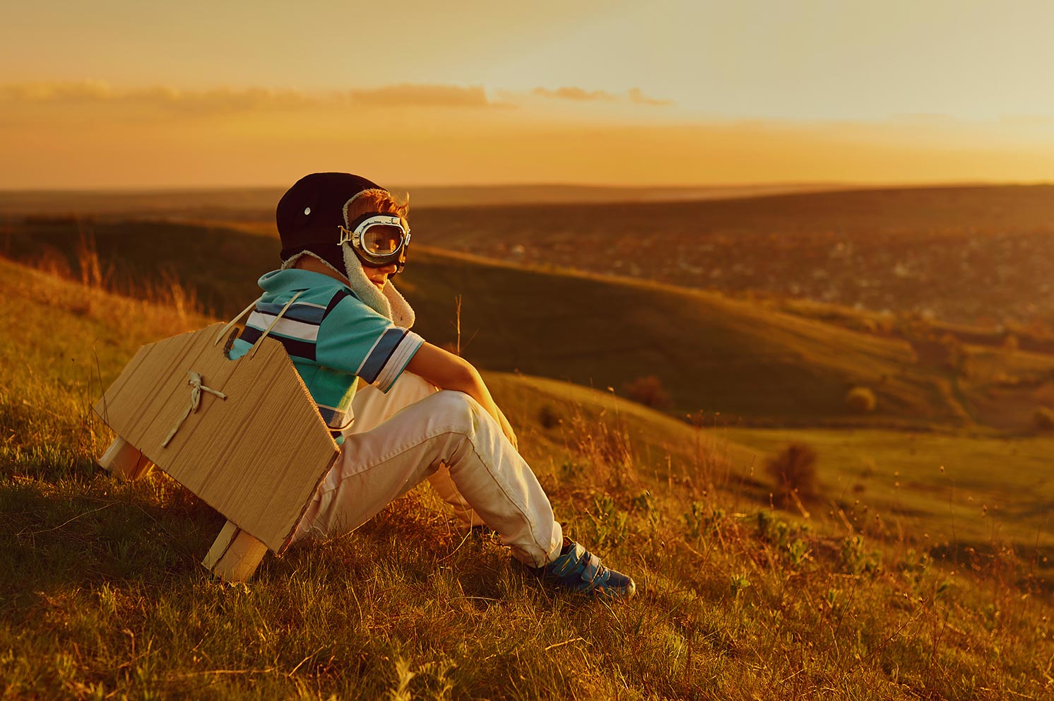 G&V Venture Brands Agency | Kid dressed as a pilot with wings